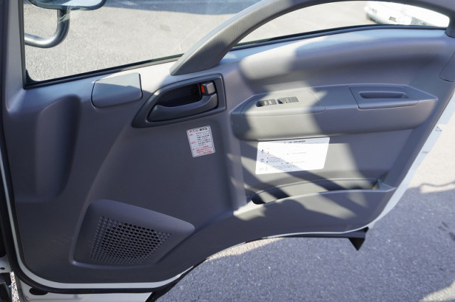 いすゞ エルフ 小型 平ボディ（クレーン付） 2RG-NMR88AR(98933) 37枚目