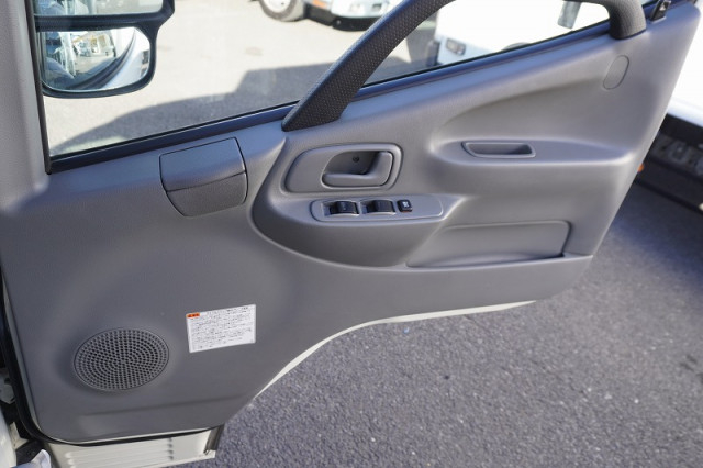 トヨタ ダイナ 小型 バン TPG-XZC605(98934) 34枚目