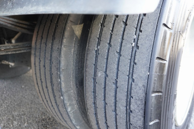 日野 レンジャー 中型 平ボディ（クレーン付） 2KG-FD2ABA(98936) 10枚目