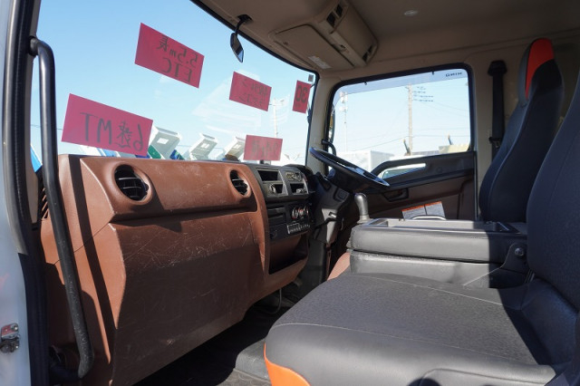 日野 レンジャー 中型 平ボディ（クレーン付） 2KG-FD2ABA(98936) 42枚目