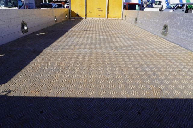 日野 レンジャー 中型 平ボディ（クレーン付） 2KG-FD2ABA(98937) 19枚目