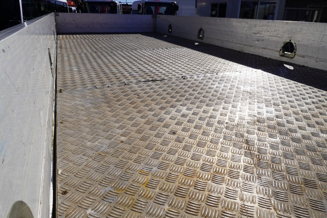 日野 レンジャー 中型 平ボディ（クレーン付） 2KG-FD2ABA(98937) 23枚目