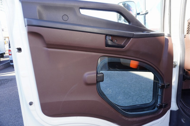 日野 レンジャー 中型 平ボディ（クレーン付） 2KG-FD2ABA(98937) 45枚目