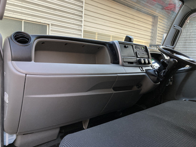 三菱ふそう キャンター 小型 バン TPG-FEB50(98943) 21枚目