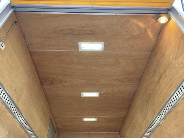 三菱ふそう キャンター 小型 バン TPG-FEB50(98943) 27枚目