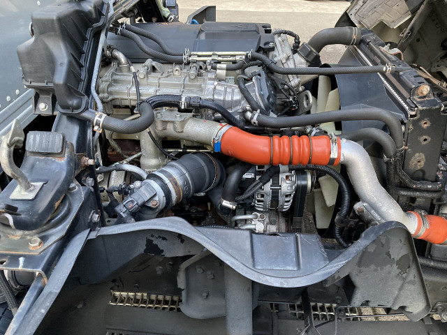 三菱ふそう キャンター 小型 バン TPG-FEB50(98943) 33枚目