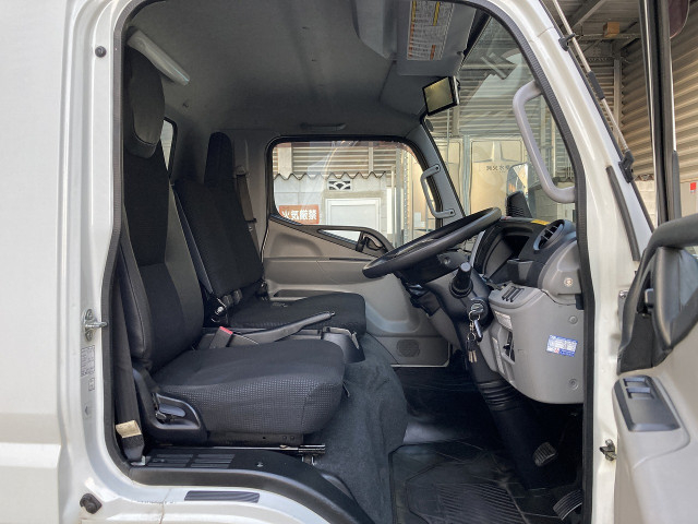 三菱ふそう キャンター 小型 バン TPG-FEB50(98943) 38枚目