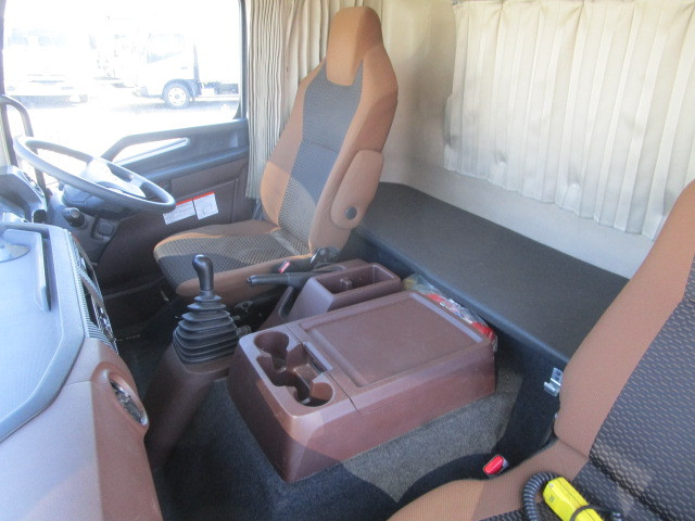 Hino ranger Middle Box body 2PG-FD2ABG(104131) 17枚目
