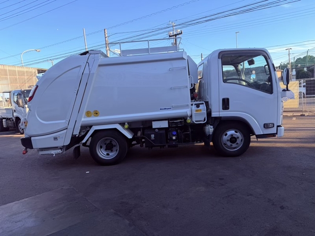 いすゞ エルフ 小型 塵芥車（プレス式） 2RG-NMR88AN(113450) 4枚目