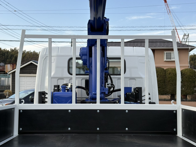 三菱ふそう キャンター 小型 平ボディ（クレーン付） 2PG-FEB90(99088) 13枚目