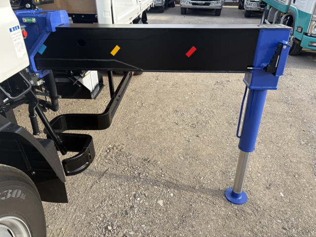 三菱ふそう キャンター 小型 平ボディ（クレーン付） 2PG-FEB90(99088) 17枚目