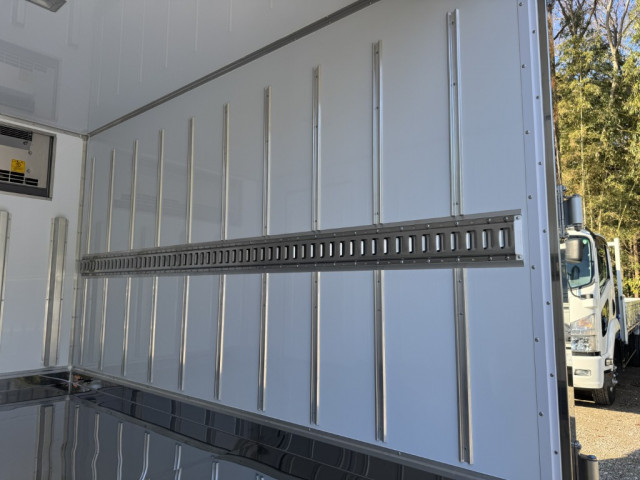 三菱ふそう キャンター 小型 冷蔵冷凍バン 2RG-FBA20(99094) 11枚目
