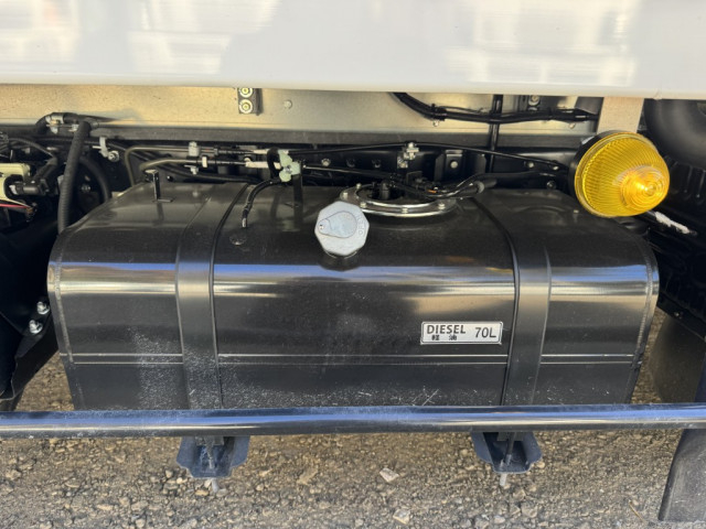 三菱ふそう キャンター 小型 冷蔵冷凍バン 2RG-FBA20(99094) 24枚目