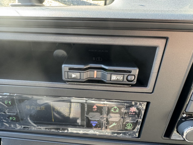 三菱ふそう キャンター 小型 冷蔵冷凍バン 2RG-FBA20(99094) 31枚目