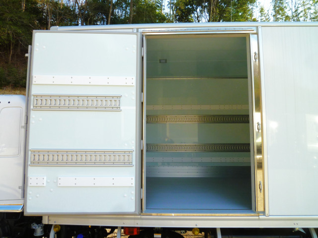 日野 レンジャー 中型 冷蔵冷凍バン 2KG-FD2ABG(99097) 11枚目