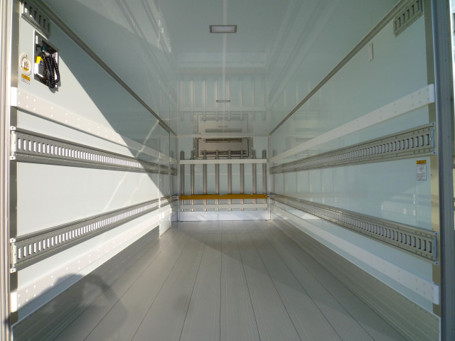 日野 レンジャー 中型 冷蔵冷凍バン 2KG-FD2ABG(99097) 15枚目