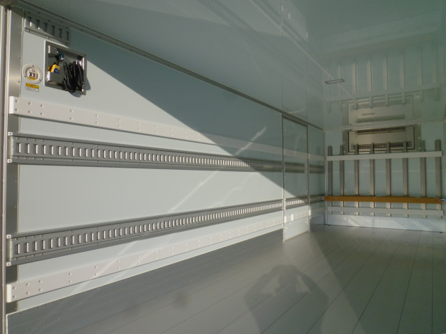 日野 レンジャー 中型 冷蔵冷凍バン 2KG-FD2ABG(99097) 17枚目