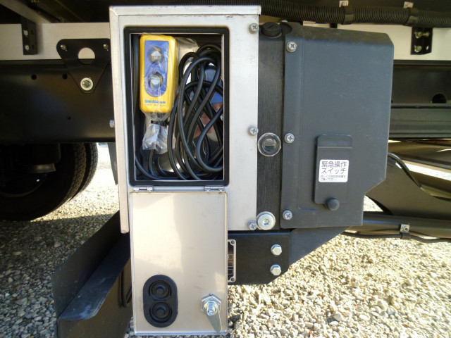 日野 レンジャー 中型 冷蔵冷凍バン 2KG-FD2ABG(99097) 28枚目