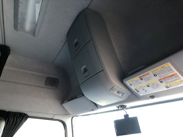 UDトラックス（日産） クオン 大型 トラクタ 2RG-GK5DAB(99098) 12枚目