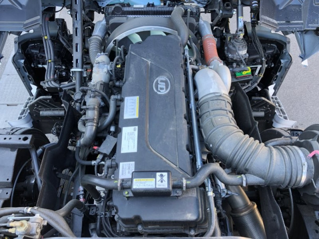 UDトラックス（日産） クオン 大型 トラクタ 2RG-GK5DAB(99098) 17枚目