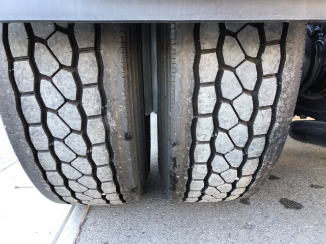 UDトラックス（日産） クオン 大型 トラクタ 2RG-GK5DAB(99098) 21枚目