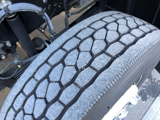 UDトラックス（日産） クオン 大型 トラクタ 2RG-GK5DAB(99098) 22枚目