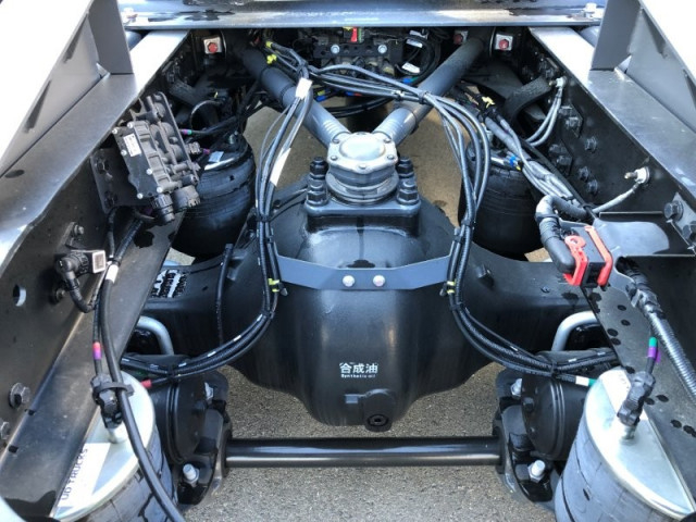 UDトラックス（日産） クオン 大型 トラクタ 2RG-GK5DAB(99098) 27枚目