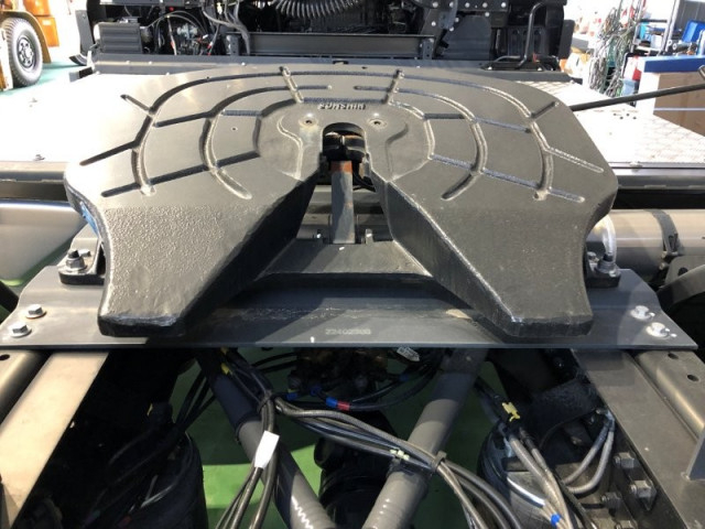 UDトラックス（日産） クオン 大型 トラクタ 2RG-GK5DAB(99098) 35枚目