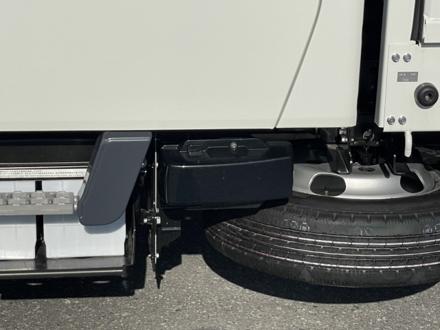 三菱ふそう キャンター 小型 Wキャブ 2RG-FBA20(99100) 11枚目