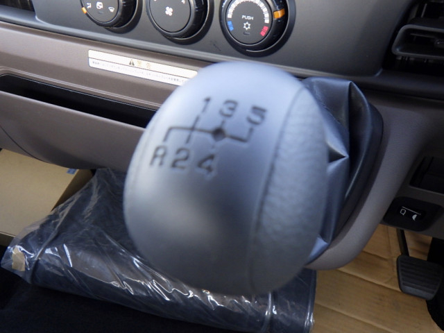 三菱ふそう キャンター 小型 平ボディ 2PG-FEBS0(99101) 13枚目