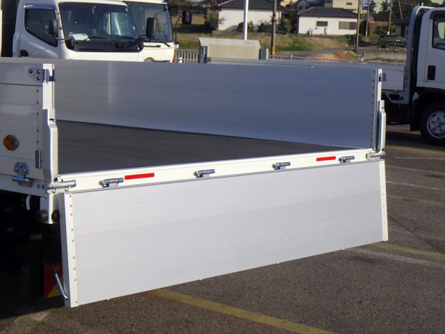三菱ふそう キャンター 小型 平ボディ 2PG-FEBS0(99101) 27枚目