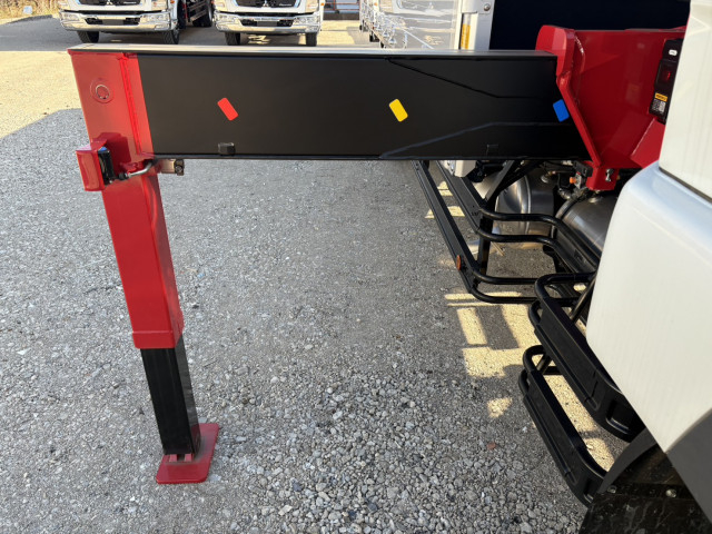 三菱ふそう ファイター 増トン 平ボディ（クレーン付） 2KG-FK62FZ(99102) 16枚目