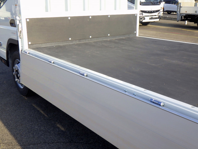 三菱ふそう キャンター 小型 平ボディ 2PG-FEBS0(99101) 31枚目