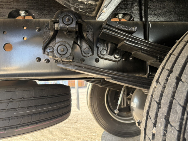 三菱ふそう ファイター 増トン 平ボディ（クレーン付） 2KG-FK62FZ(99102) 24枚目