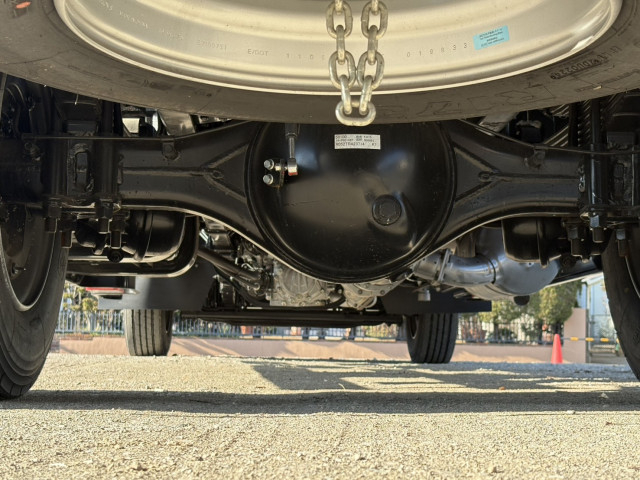 三菱ふそう ファイター 増トン 平ボディ（クレーン付） 2KG-FK62FZ(99102) 26枚目