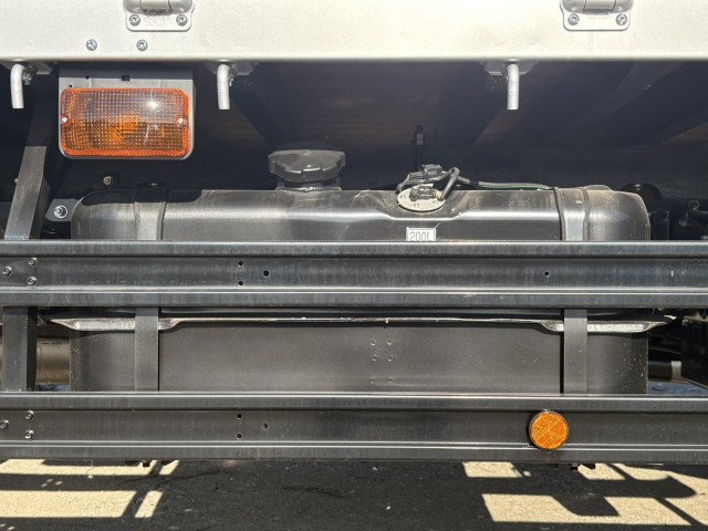 三菱ふそう ファイター 増トン 平ボディ（クレーン付） 2KG-FK62FZ(99102) 27枚目