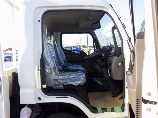 三菱ふそう キャンター 小型 平ボディ 2PG-FEBS0(99101) 42枚目