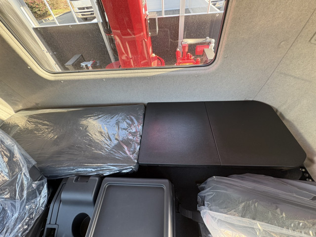 三菱ふそう ファイター 増トン 平ボディ（クレーン付） 2KG-FK62FZ(99102) 38枚目