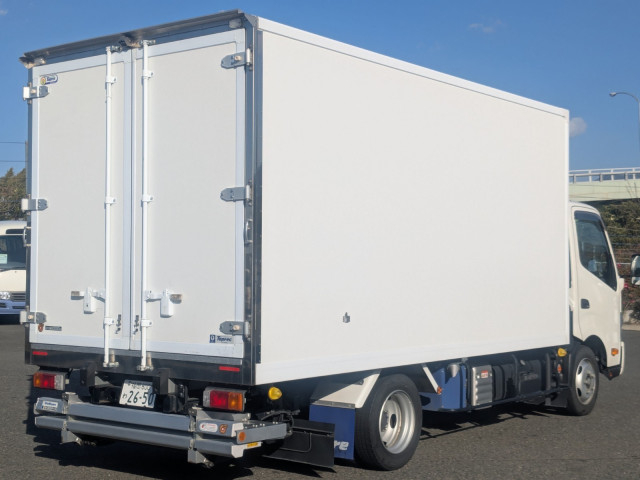 日野 デュトロ 小型 冷蔵冷凍バン 2RG-XZU710M(99111) 4枚目