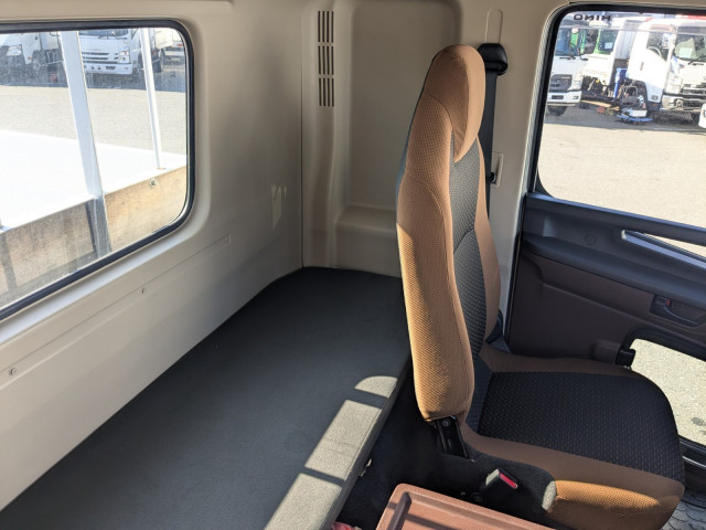 日野 レンジャー 中型 平ボディ 2KG-FD2ABG(99110) 28枚目