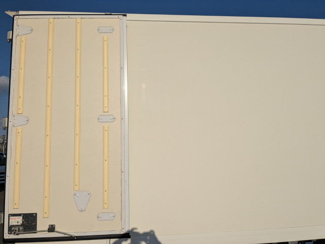 日野 デュトロ 小型 冷蔵冷凍バン 2RG-XZU710M(99111) 32枚目