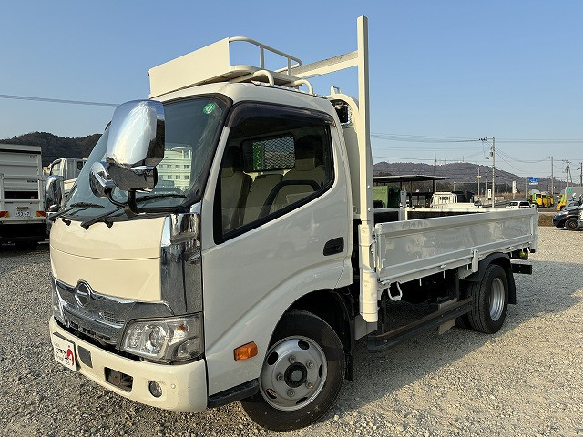 Hino dutro Small Flat body 2RG-XZU645M(99116) 1枚目