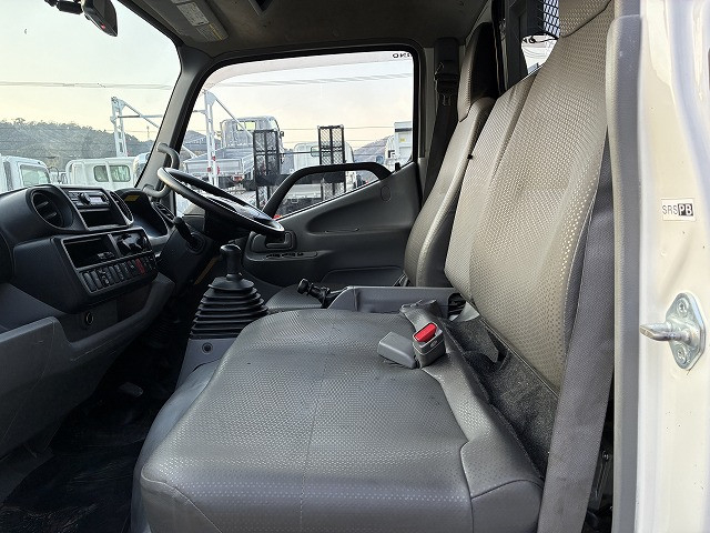 Hino dutro Small Flat body 2RG-XZU645M(99116) 28枚目