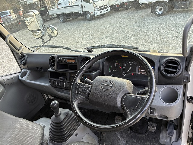 Hino dutro Small Flat body 2RG-XZU645M(99116) 30枚目