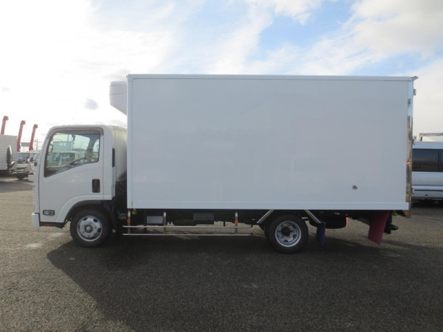 いすゞ エルフ 小型 冷蔵冷凍バン 2RG-NPR88AN(99117) 9枚目