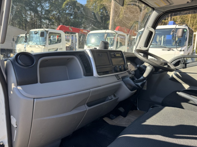 三菱ふそう キャンター 小型 平ボディ 2PG-FBAV0(99118) 28枚目