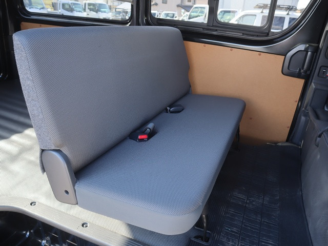 トヨタ ハイエース 小型 バン 3BF-TRH200V(99120) 35枚目