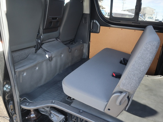 トヨタ ハイエース 小型 バン 3BF-TRH200V(99120) 38枚目