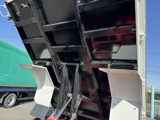 三菱ふそう キャンター 小型 土砂ダンプ 2PG-FEB80(99123) 13枚目