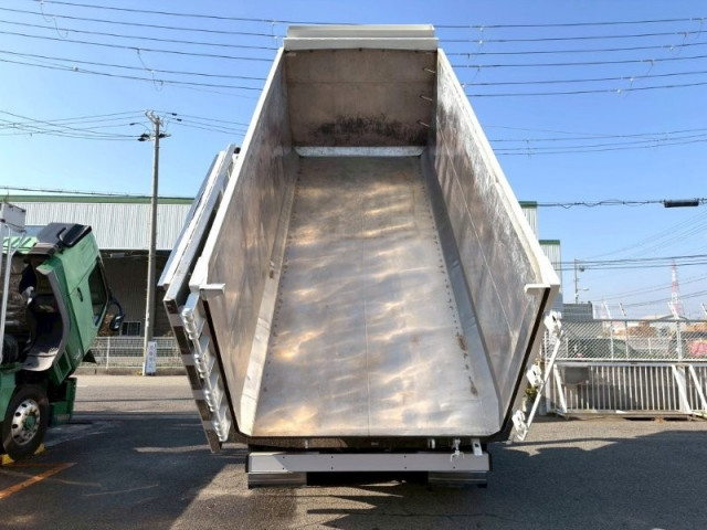 いすゞ フォワード 増トン 土砂ダンプ 2KG-FVZ60U2(99127) 9枚目